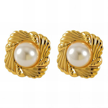 Vintage pearl earrings